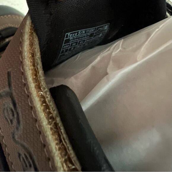 New Teva flintwood sandals men’s size 7 fisherman design - Picture 7 of 9